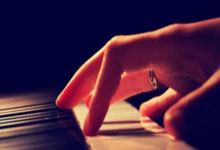 利兹联客场取胜,稳固积分榜前列位置